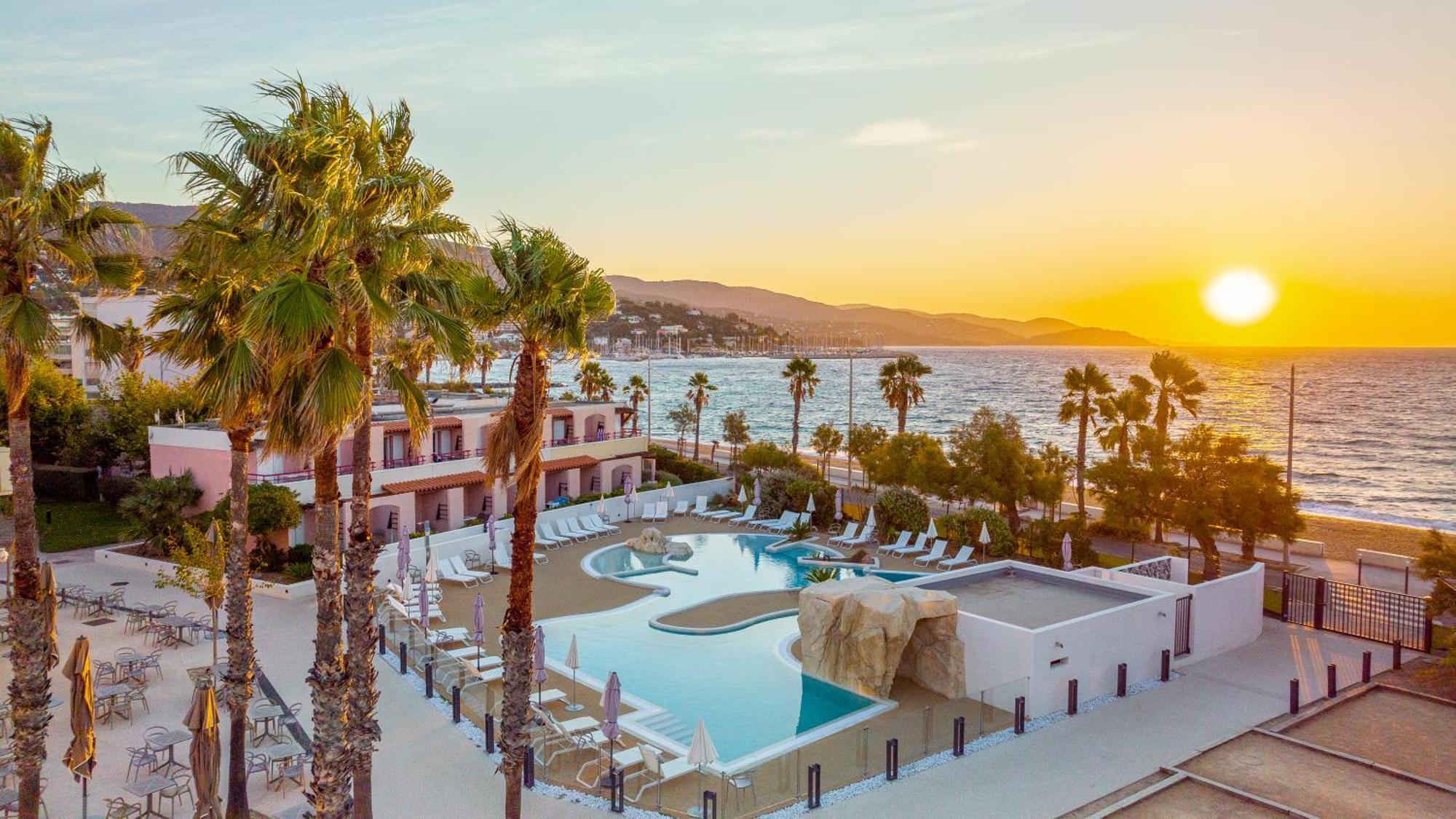 Kaliope Hotel & Residence By Oustal Del Mar Le Lavandou Exteriör bild