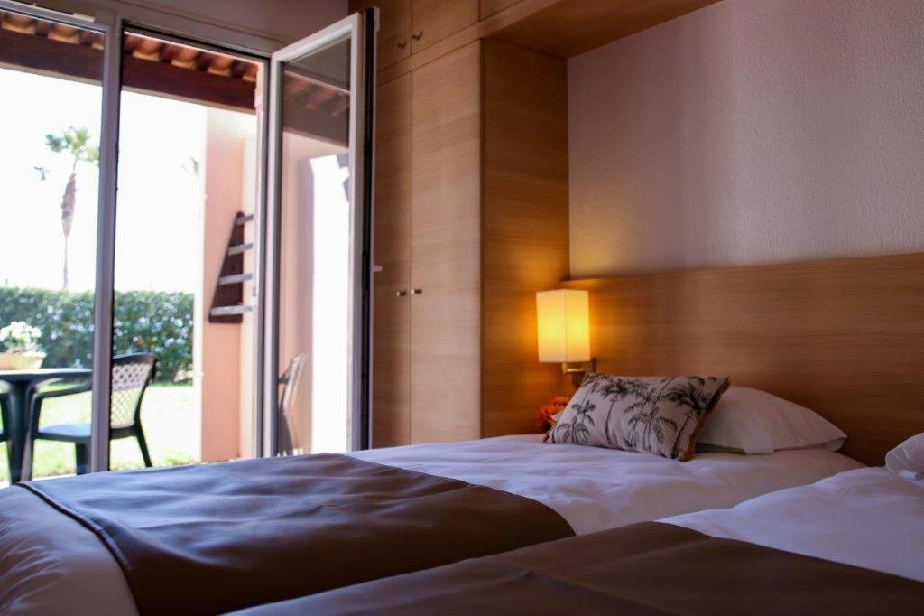 Kaliope Hotel & Residence By Oustal Del Mar Le Lavandou Exteriör bild